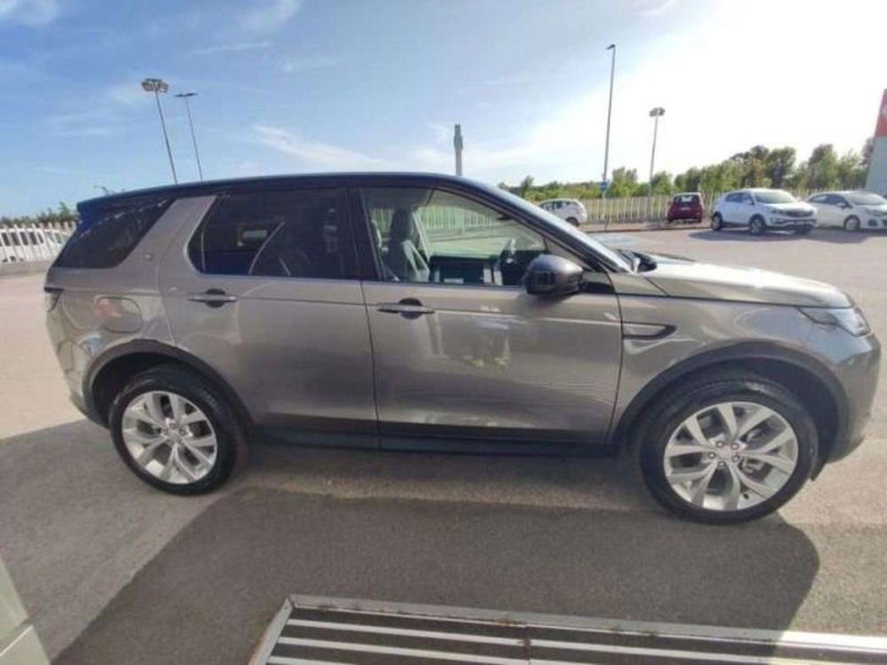 Land Rover Discovery Sport nuova a Firenze (7)