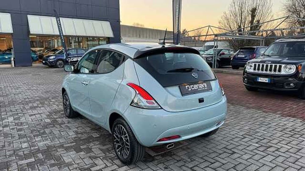 Lancia Ypsilon usata a Milano (3)