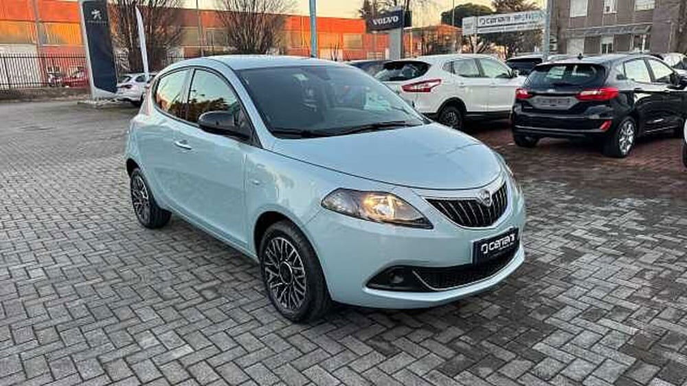 Lancia Ypsilon usata a Milano (7)