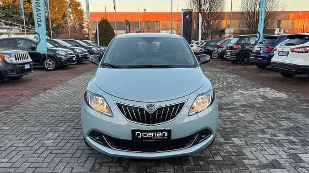 Lancia Ypsilon usata a Milano (8)