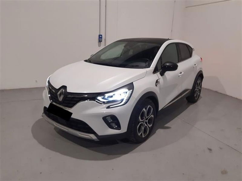 Renault Captur Plug-in Hybrid E-Tech 160 CV Intens  del 2021 usata a Asti