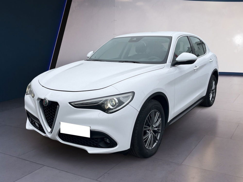 Alfa Romeo Stelvio usata a Torino (2)