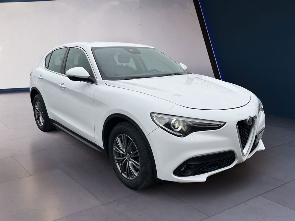 Alfa Romeo Stelvio usata a Torino (3)