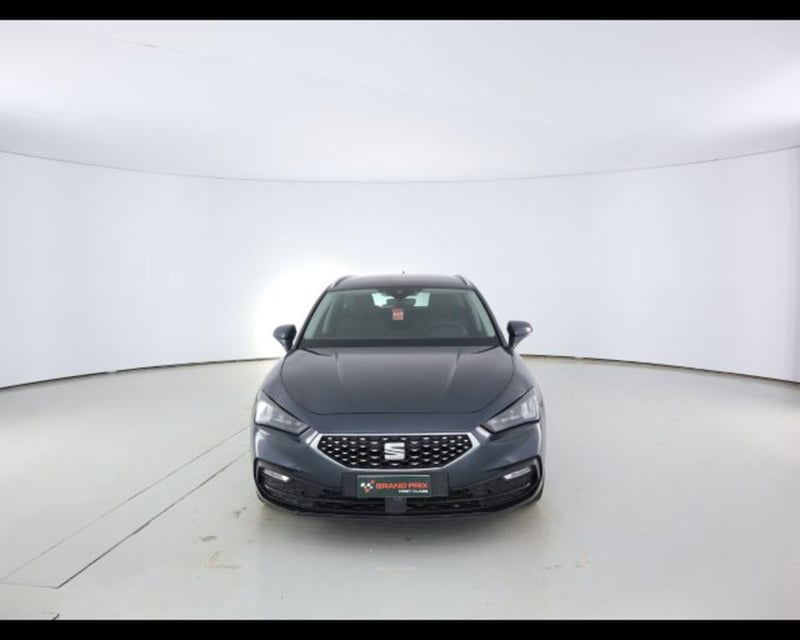 SEAT Leon ST Sportstourer 1.5 eTSI 150 CV DSG Xcellence  del 2021 usata a Castenaso