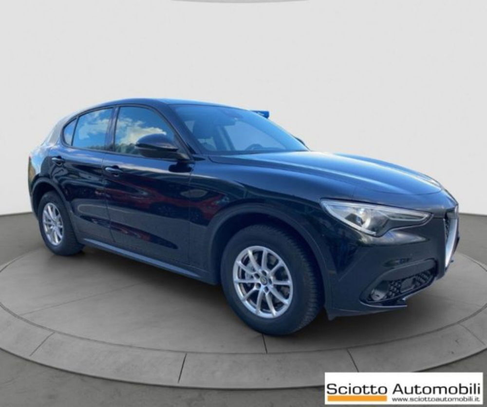 Alfa Romeo Stelvio nuova a Messina (7)