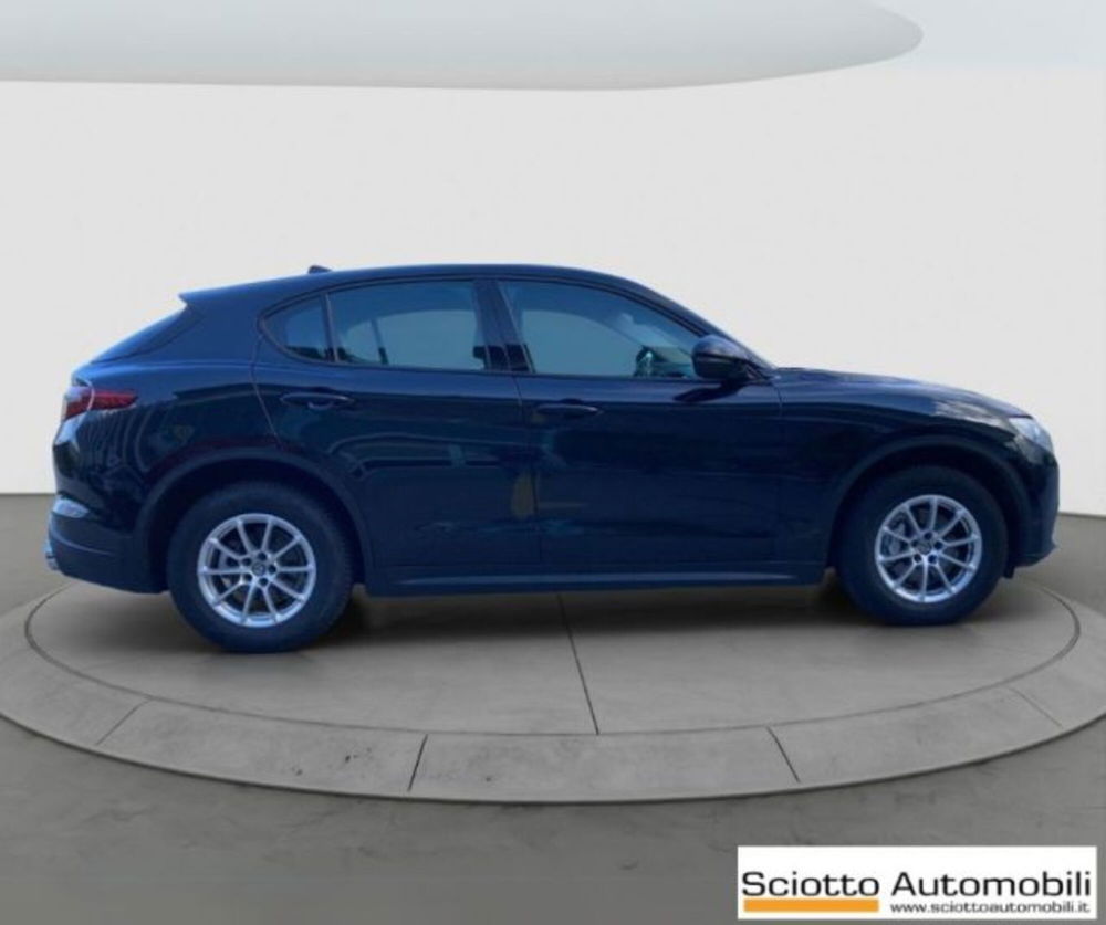 Alfa Romeo Stelvio nuova a Messina (8)