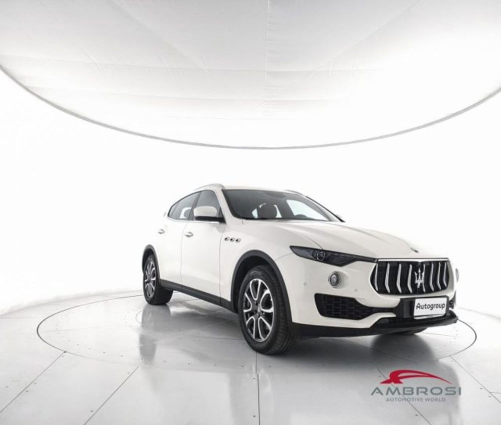 Maserati Levante usata a Perugia (2)