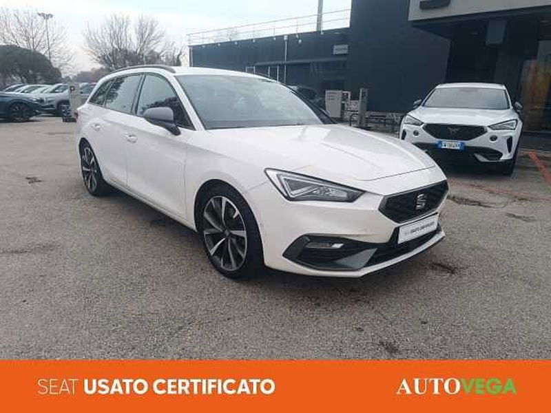 SEAT Leon ST Sportstourer 2.0 TDI 150 CV 4Drive DSG FR del 2021 usata a Vicenza