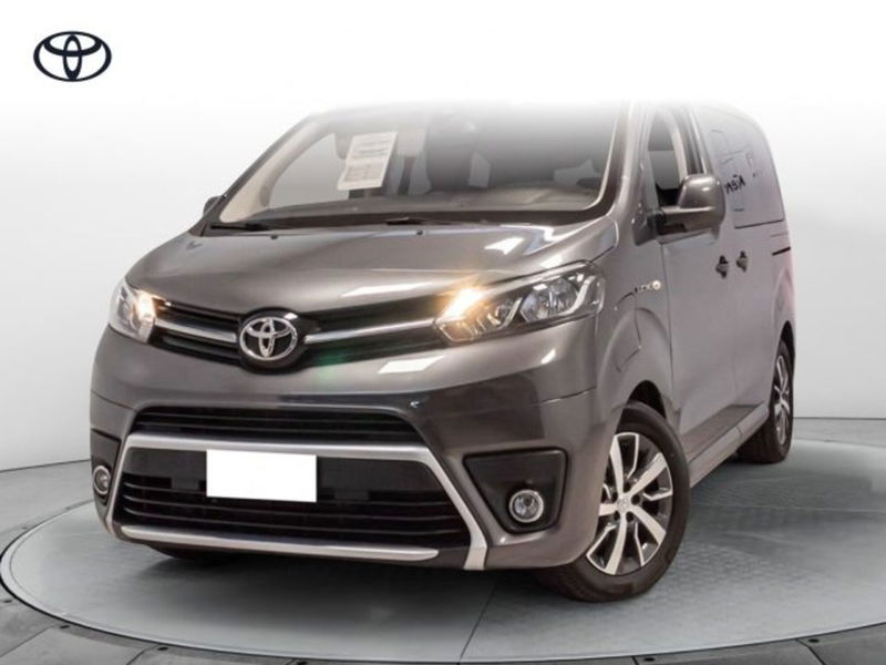 Toyota Proace Verso Verso Electric 50 kWh L0 Compact D Executive nuova a Limena