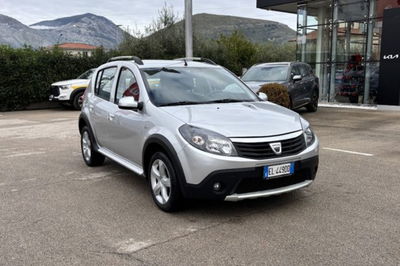 Dacia Sandero Stepway 1.6 8V GPL 85CV del 2011 usata a Fondi