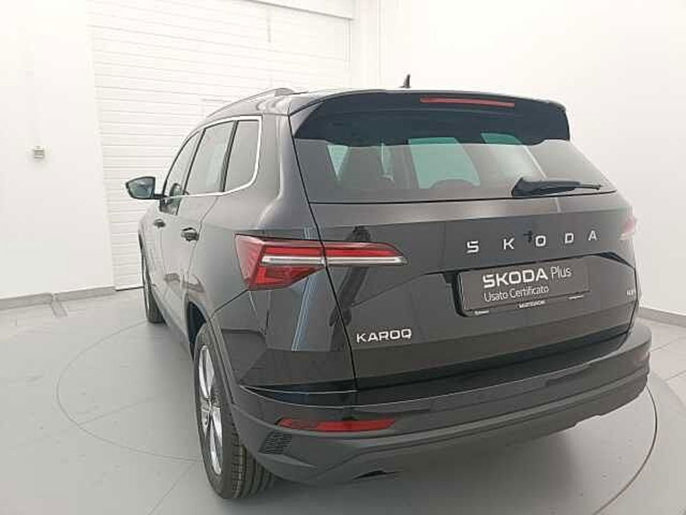 Skoda Karoq nuova a Varese (8)