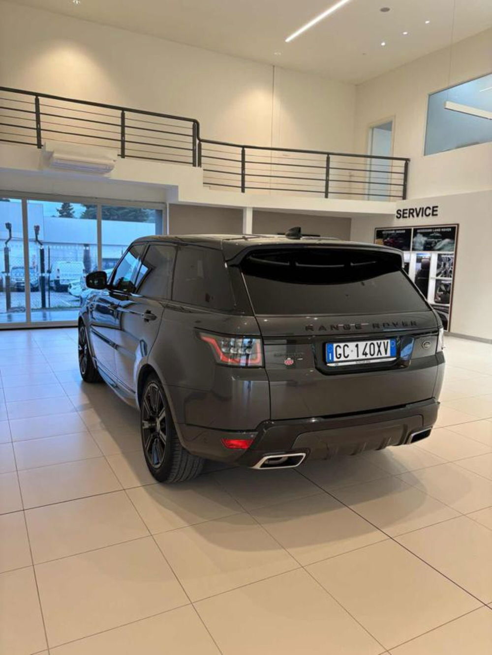 Land Rover Range Rover Sport usata a Lucca (3)