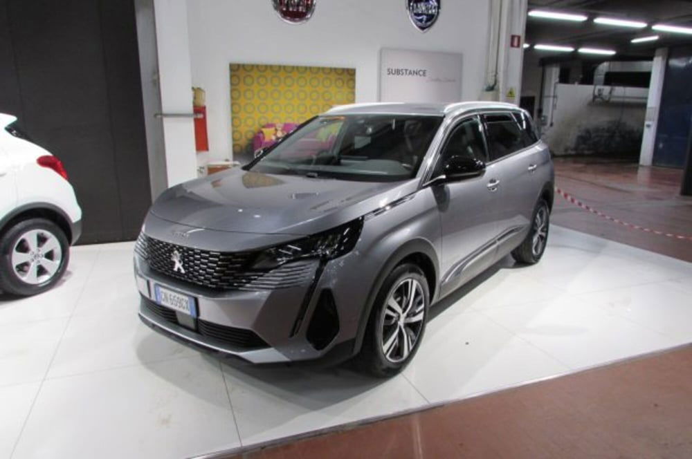 Peugeot 5008 usata a Milano