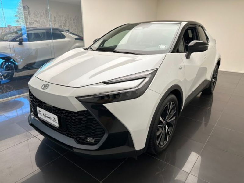 Toyota Toyota C-HR 1.8 hv Lounge fwd e-cvt del 2023 usata a Cuneo