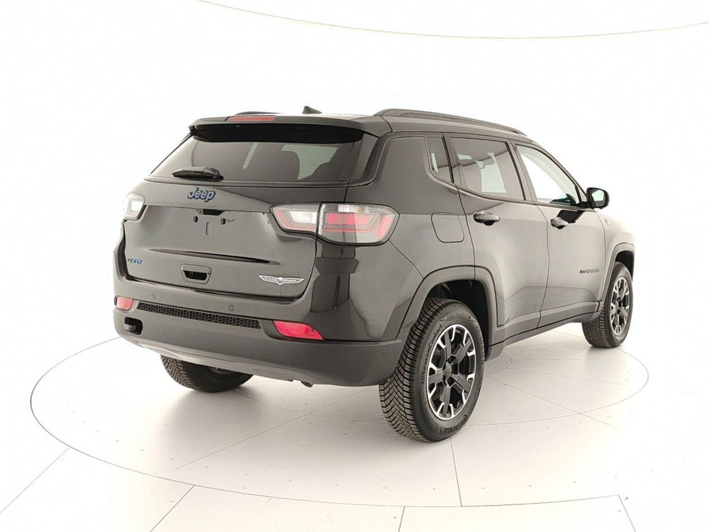 Jeep Compass nuova a Caserta (6)