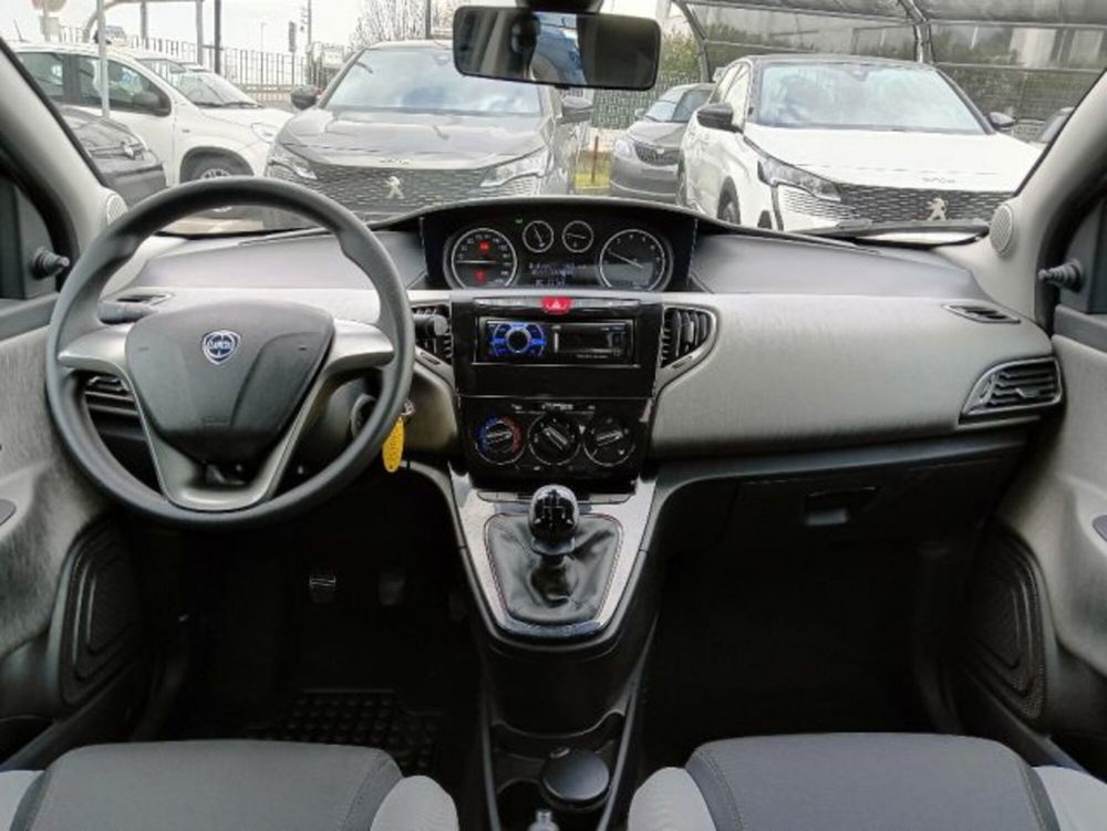 Lancia Ypsilon usata a Brescia (11)