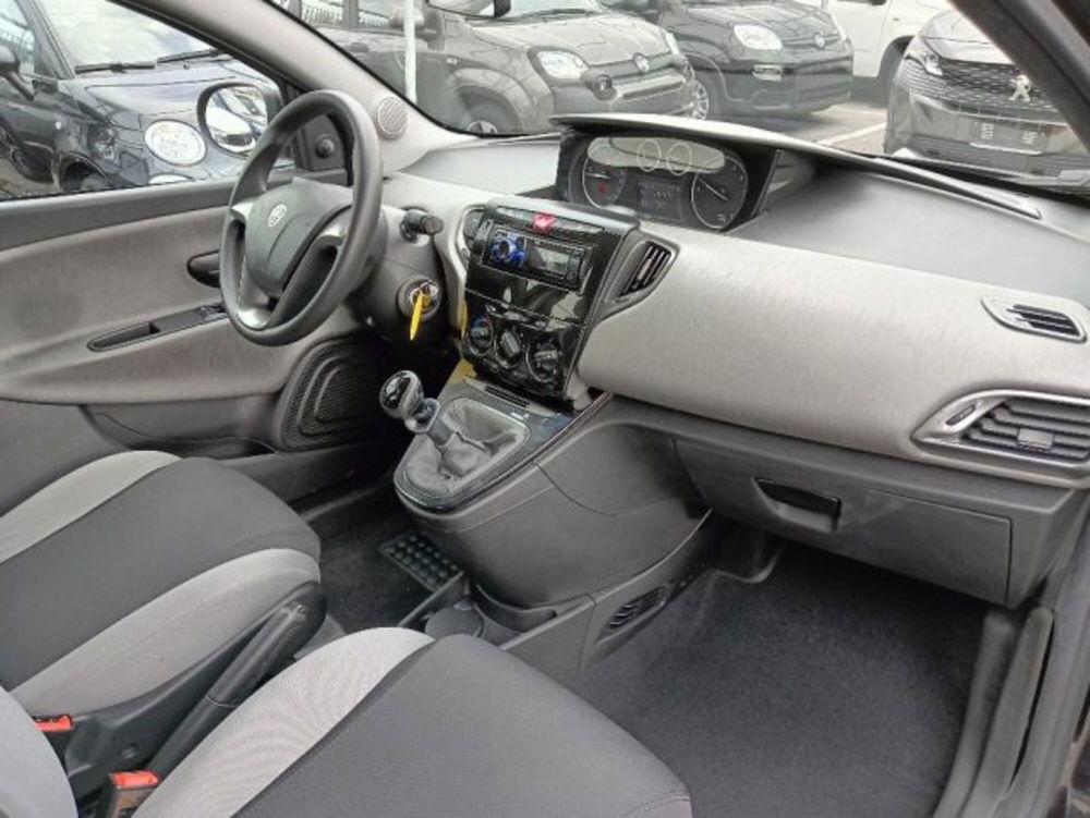 Lancia Ypsilon usata a Brescia (13)