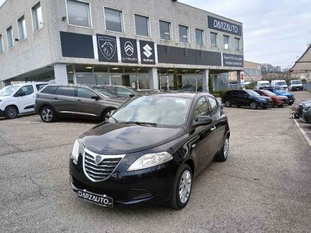 Lancia Ypsilon usata a Brescia (19)