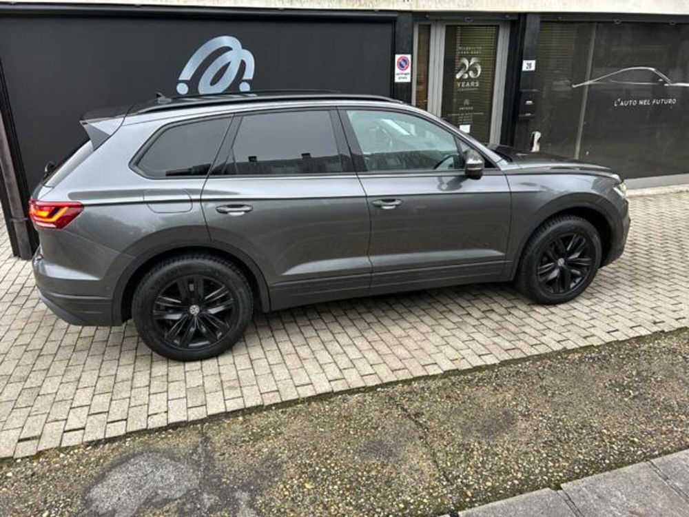 Volkswagen Touareg usata a Padova (12)