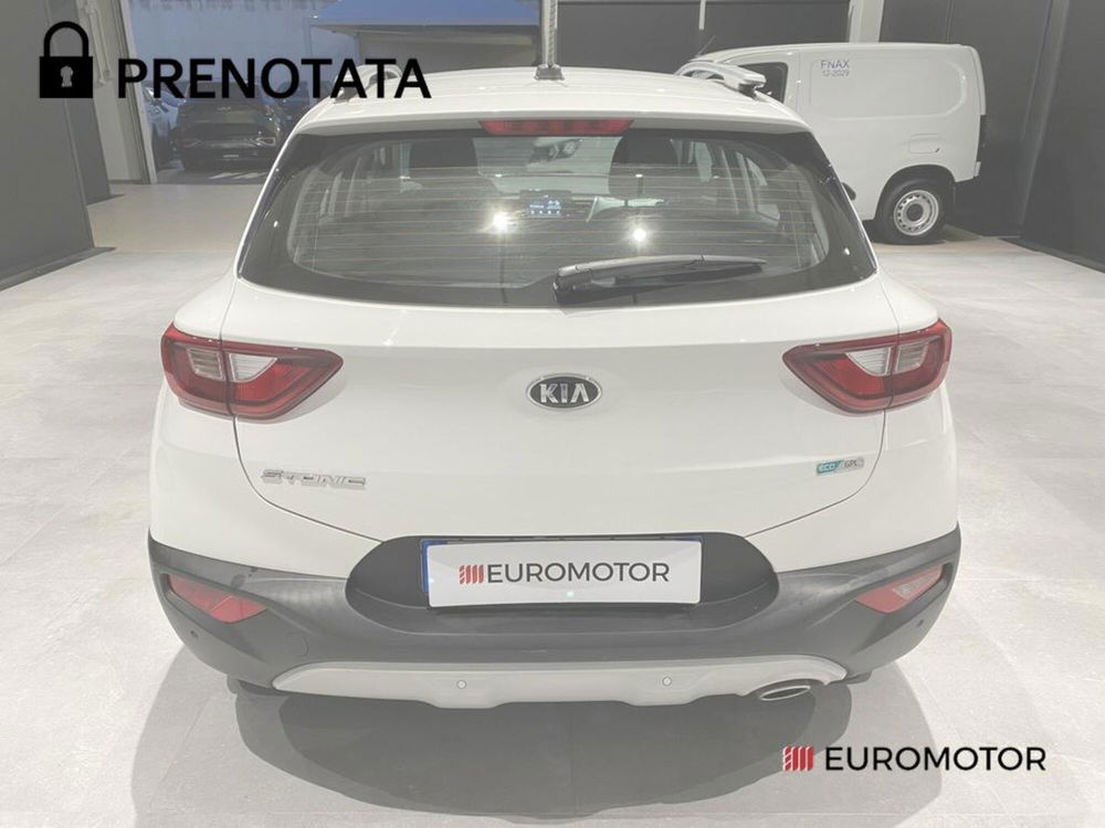 Kia Stonic usata a Bari (7)