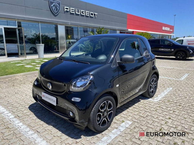 smart Fortwo 70 1.0 twinamic Superpassion del 2019 usata a Modugno