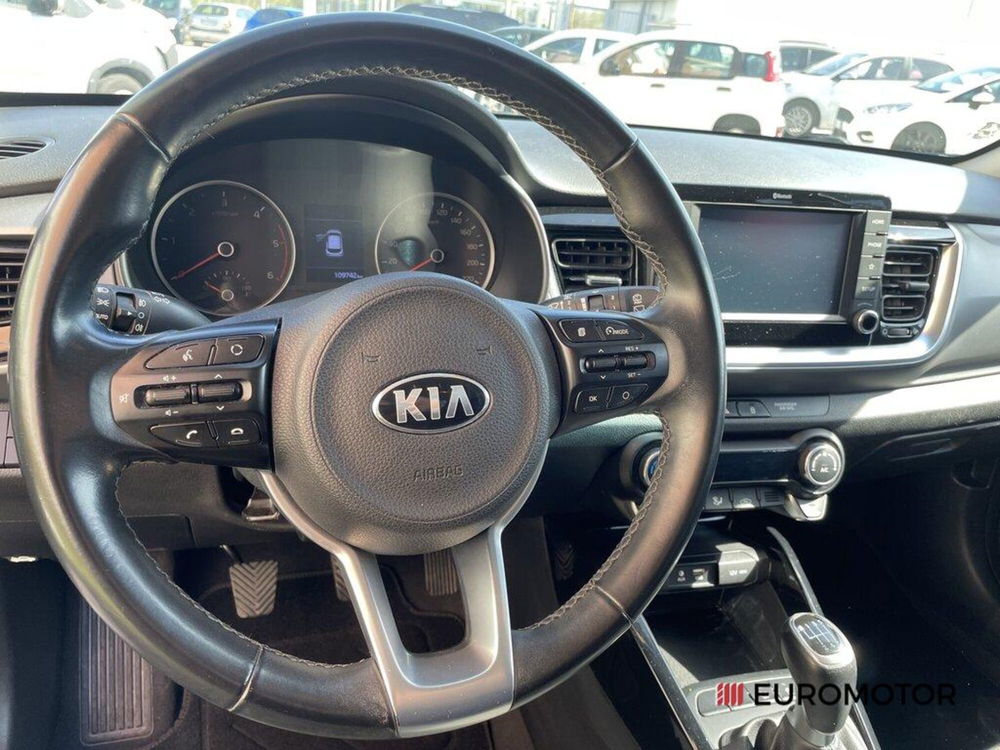 Kia Stonic usata a Bari (14)