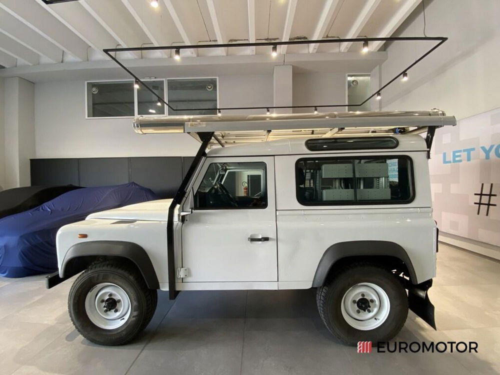 Land Rover Defender usata a Bari (12)