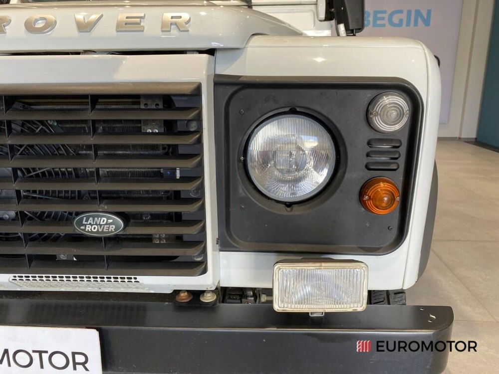 Land Rover Defender usata a Bari (5)