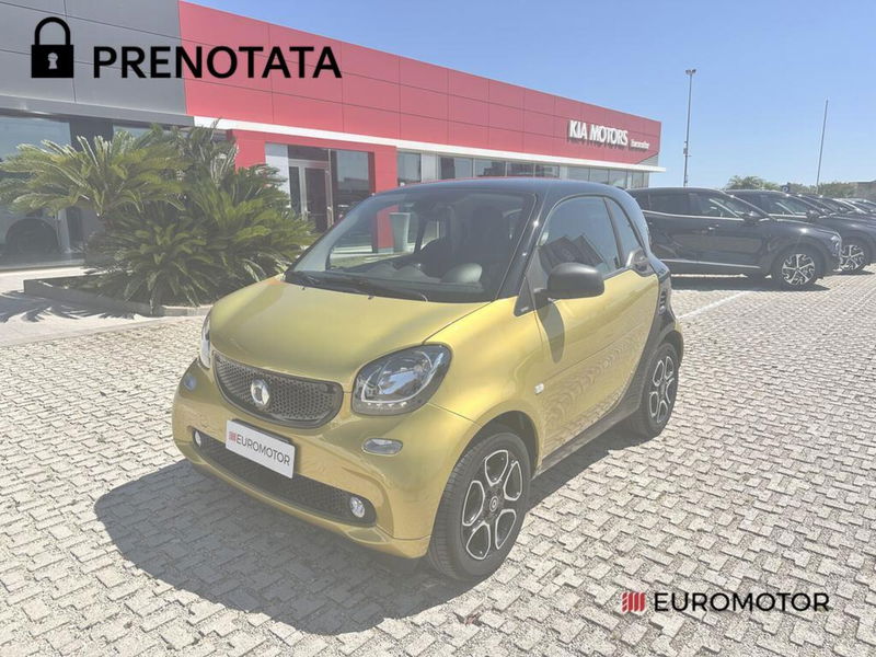 smart Fortwo 70 1.0 twinamic Passion  del 2017 usata a Modugno