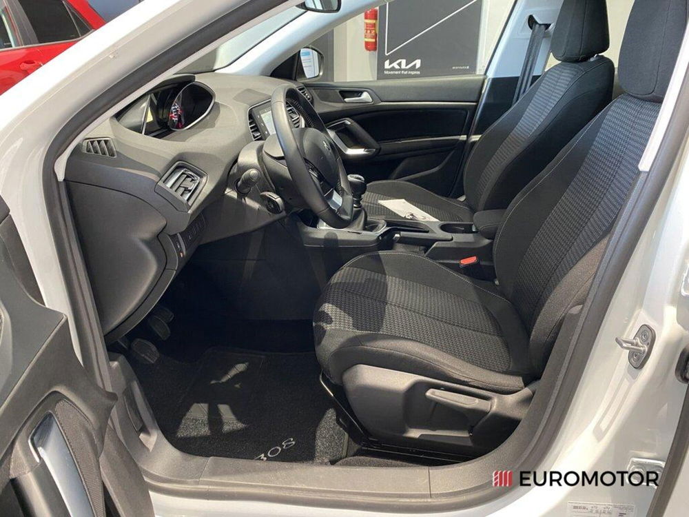 Peugeot 308 usata a Bari (13)