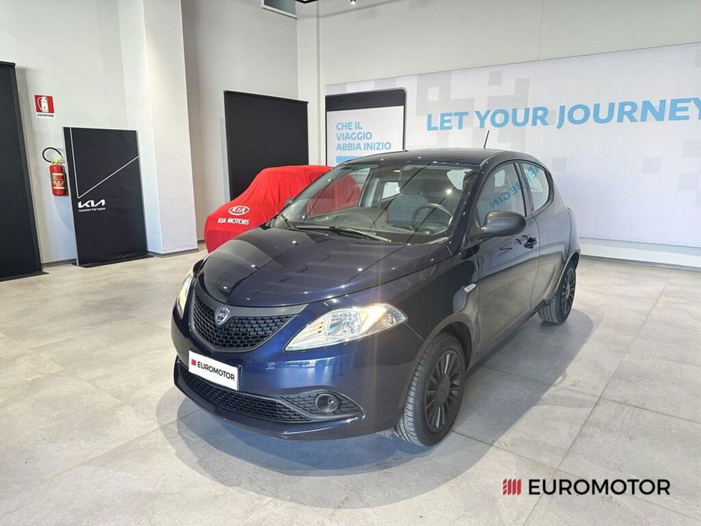 Lancia Ypsilon usata a Bari