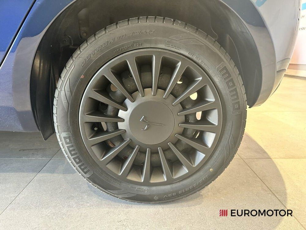 Lancia Ypsilon usata a Bari (12)