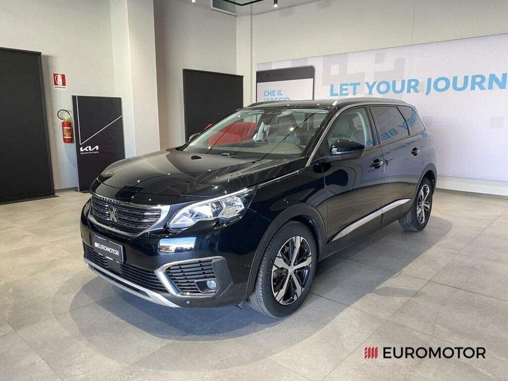 Peugeot 5008 usata a Bari