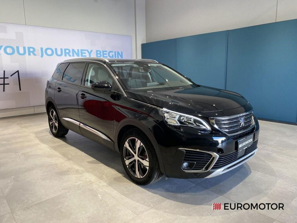 Peugeot 5008 usata a Bari (4)