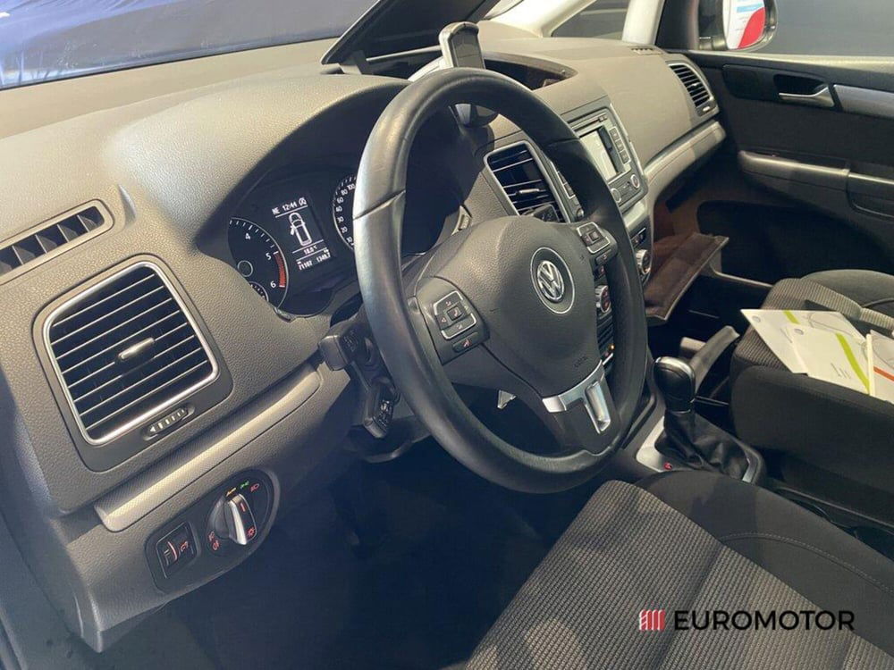 Volkswagen Sharan usata a Bari (13)