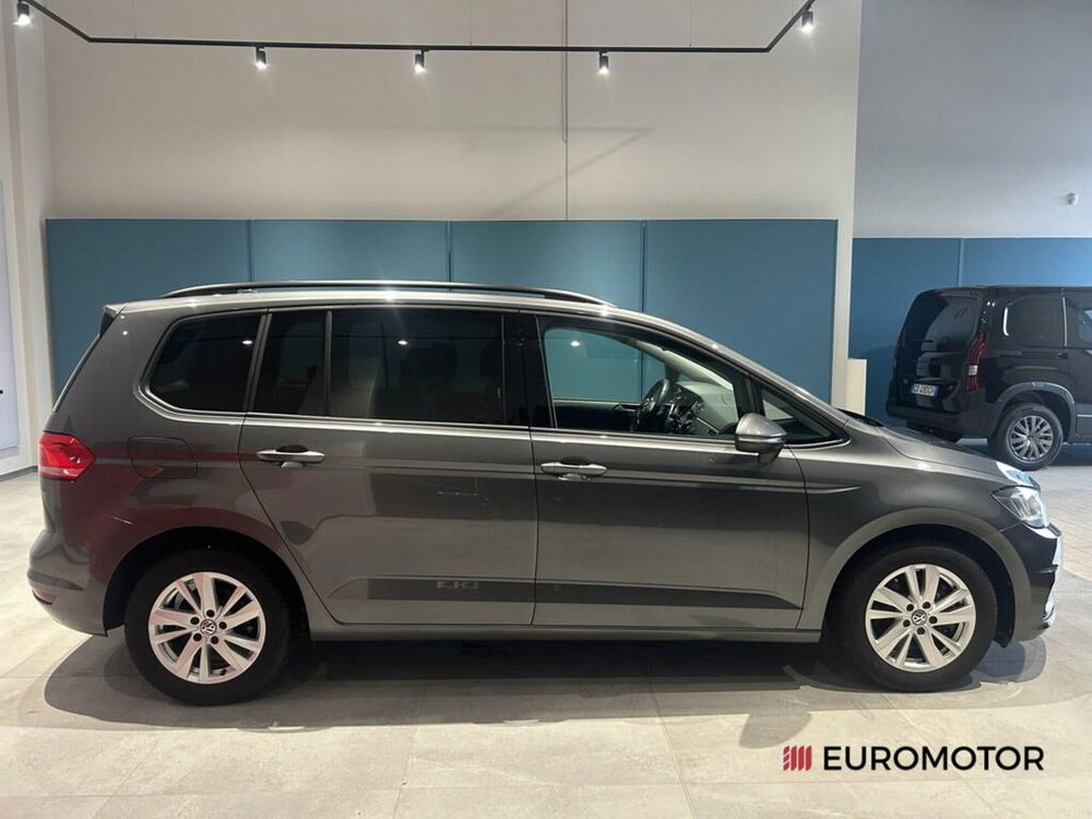 Volkswagen Touran usata a Bari (4)