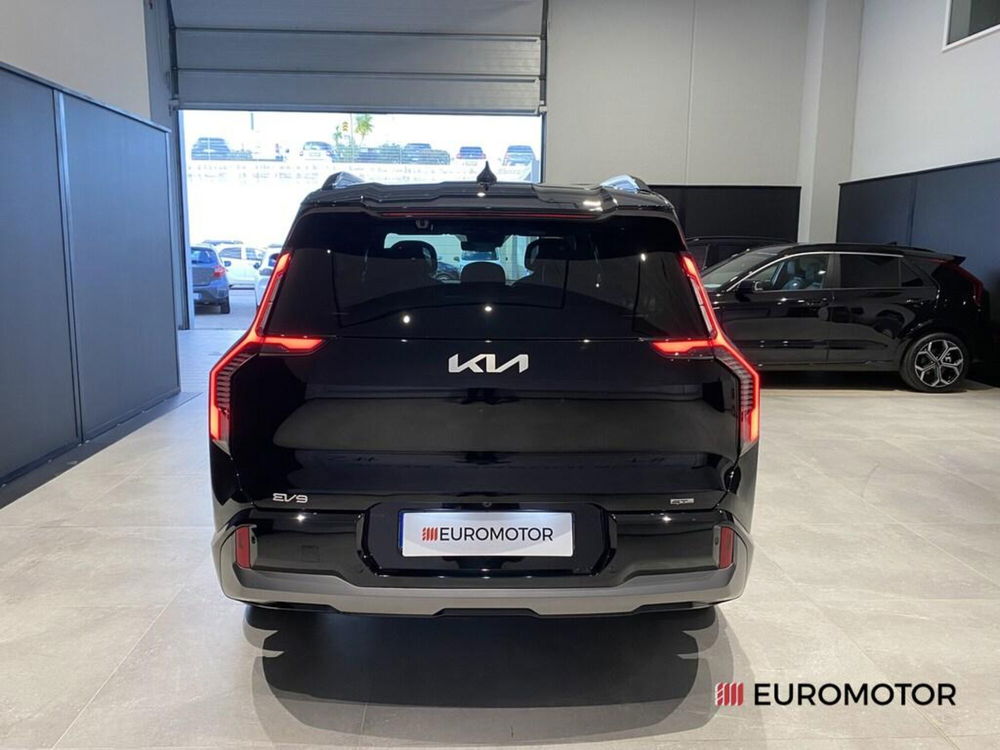 Kia EV9 nuova a Bari (7)