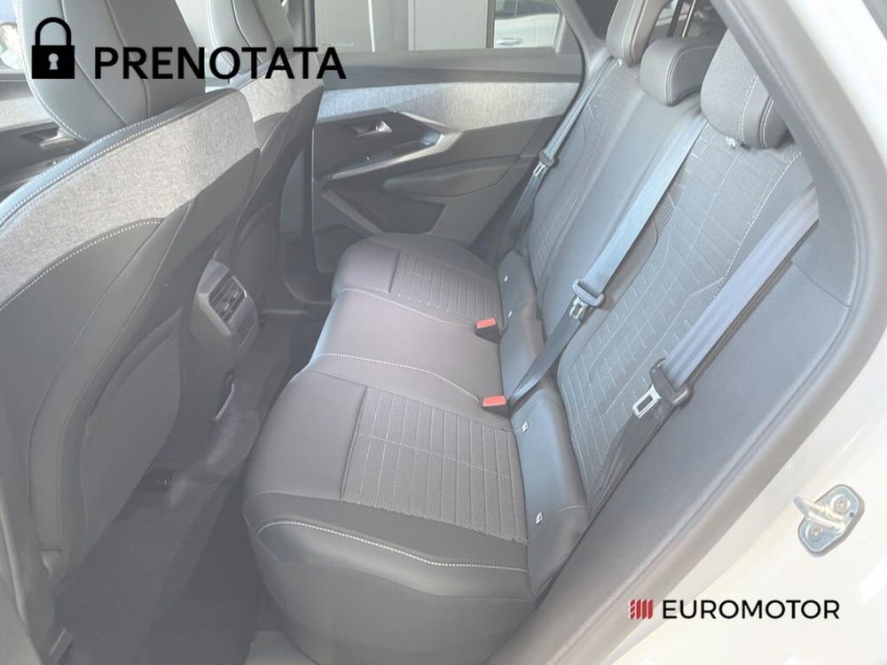 Peugeot 3008 nuova a Bari (9)