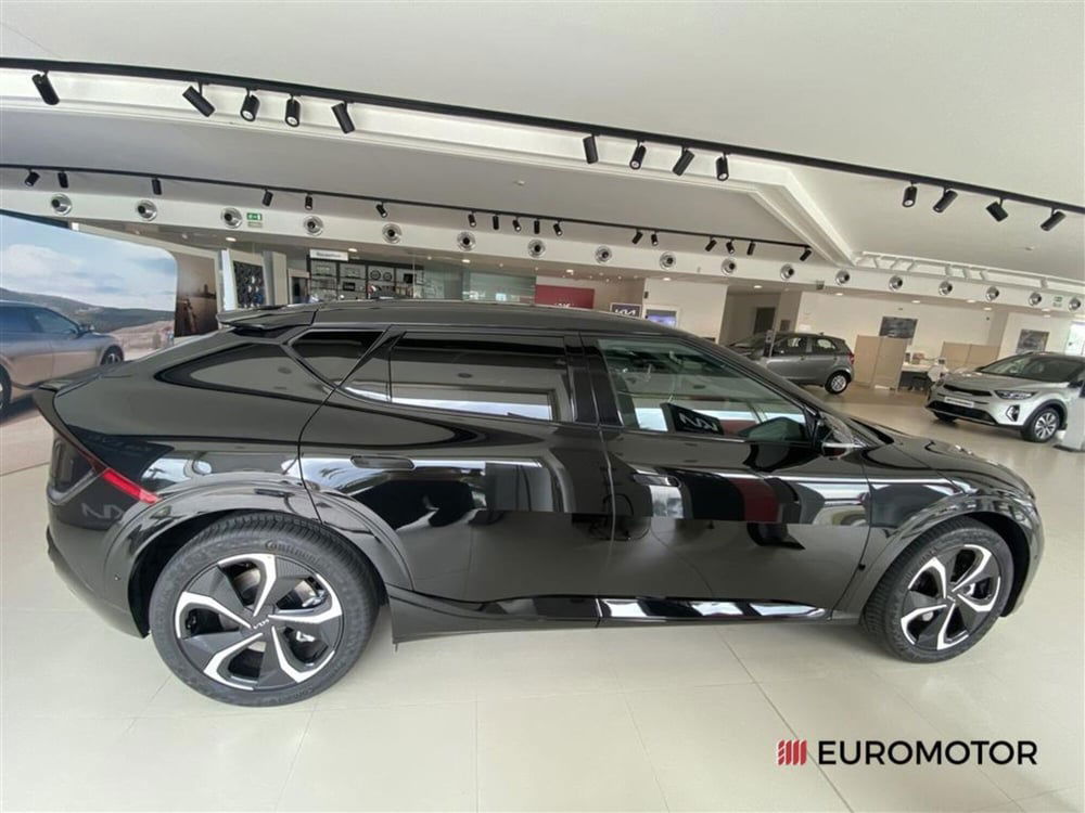 Kia EV6 nuova a Bari (4)