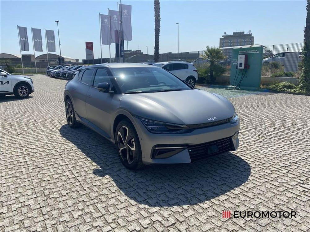 Kia EV6 nuova a Bari (3)