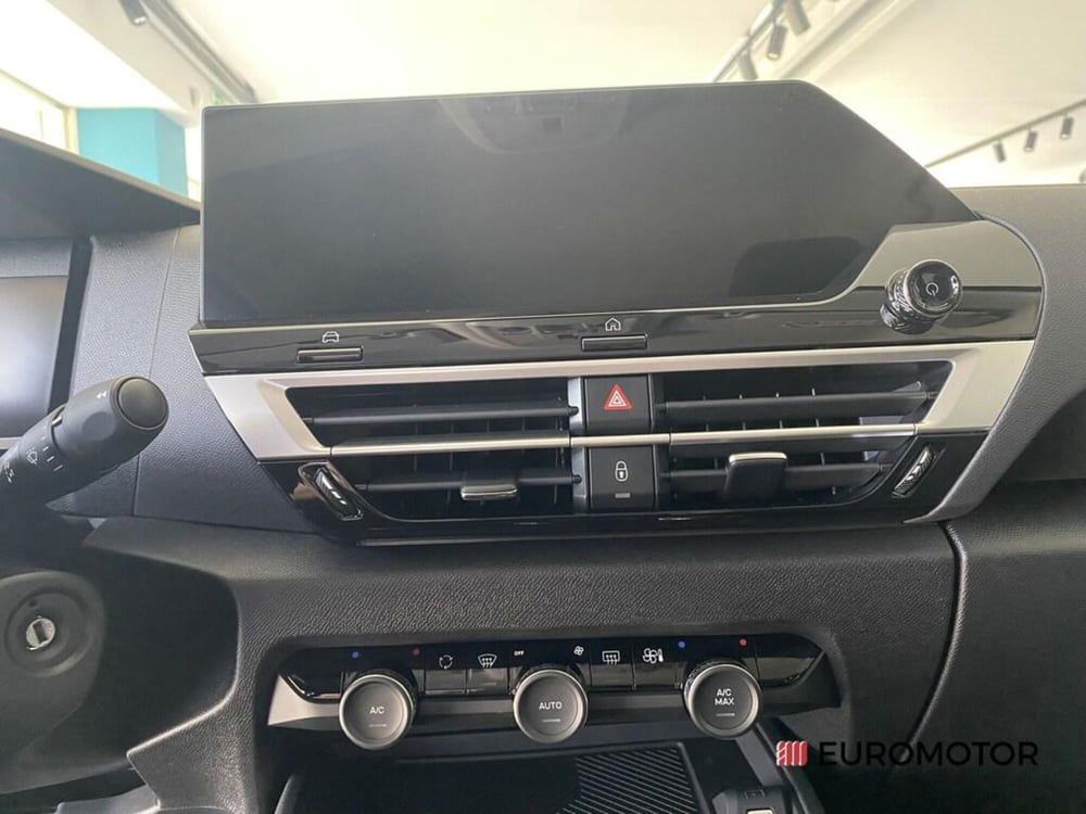 Citroen E-C4 nuova a Bari (14)