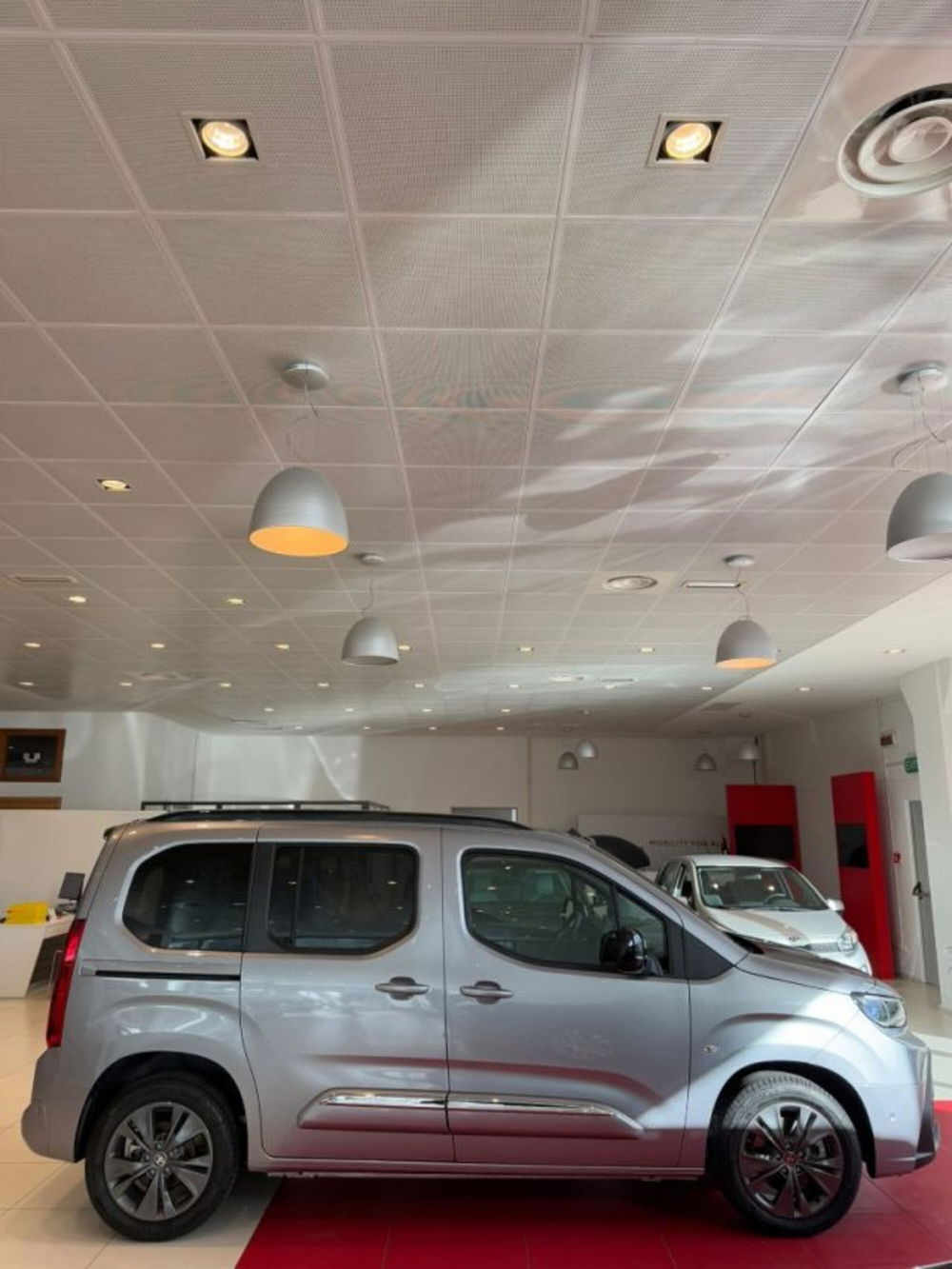 Toyota Proace City Verso nuova a Sassari (4)