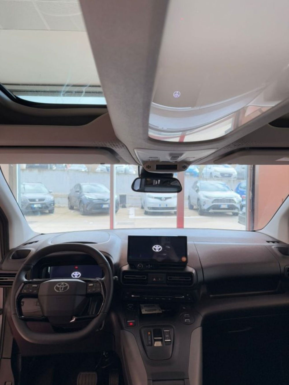 Toyota Proace City Verso nuova a Sassari (9)