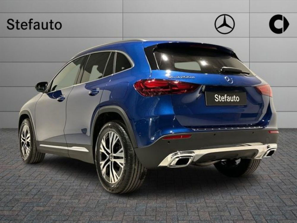 Mercedes-Benz GLA SUV nuova a Bologna (5)