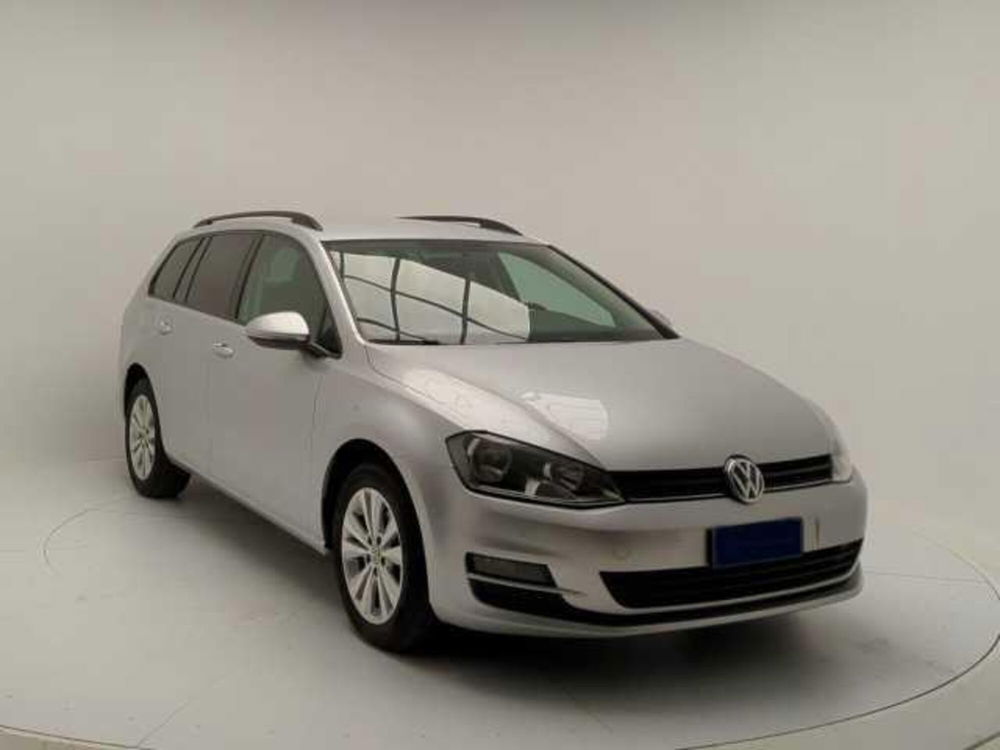 Volkswagen Golf Variant usata a Avellino