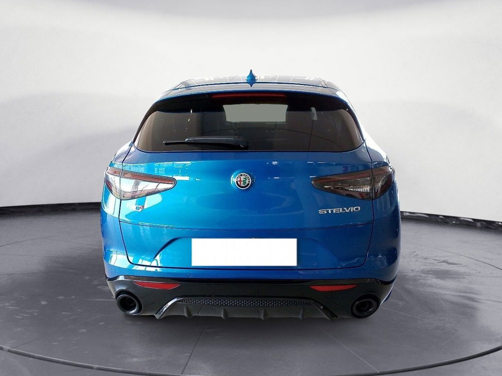 Alfa Romeo Stelvio usata a Lecce (4)