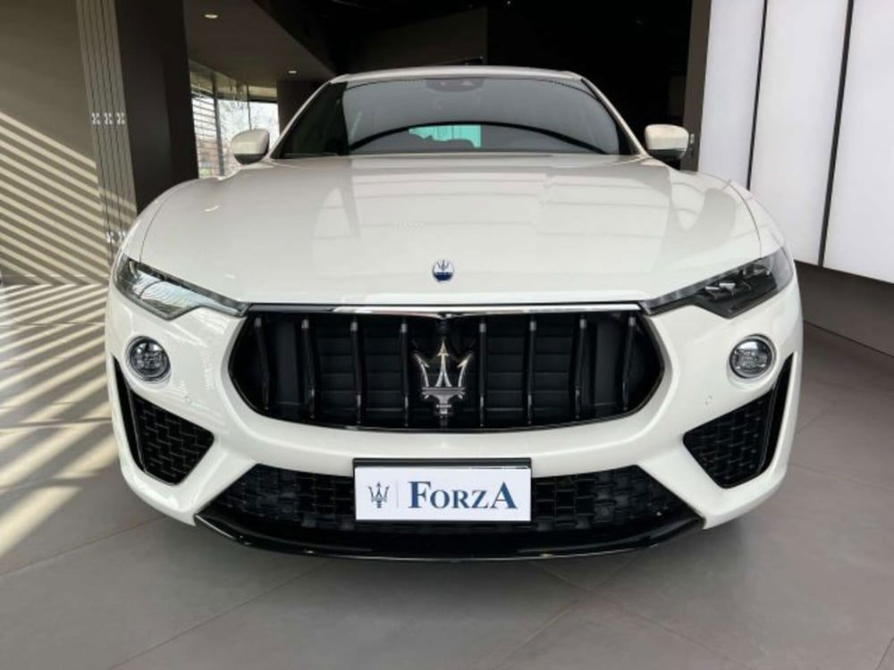 Maserati Levante usata a Torino (2)