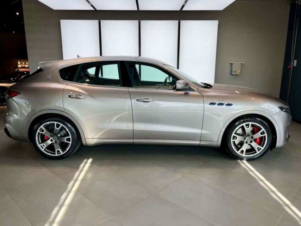 Maserati Levante usata a Torino (5)