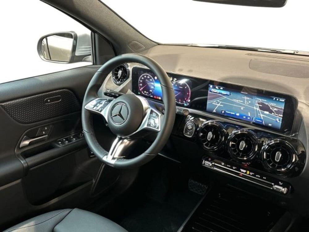 Mercedes-Benz GLA SUV nuova a Bologna (15)