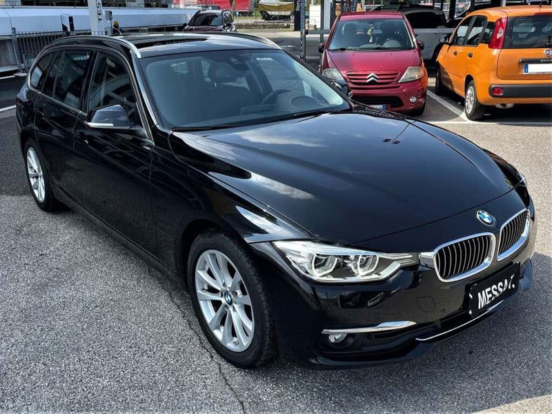 BMW Serie 3 Touring 320d  Luxury  del 2019 usata a Monza